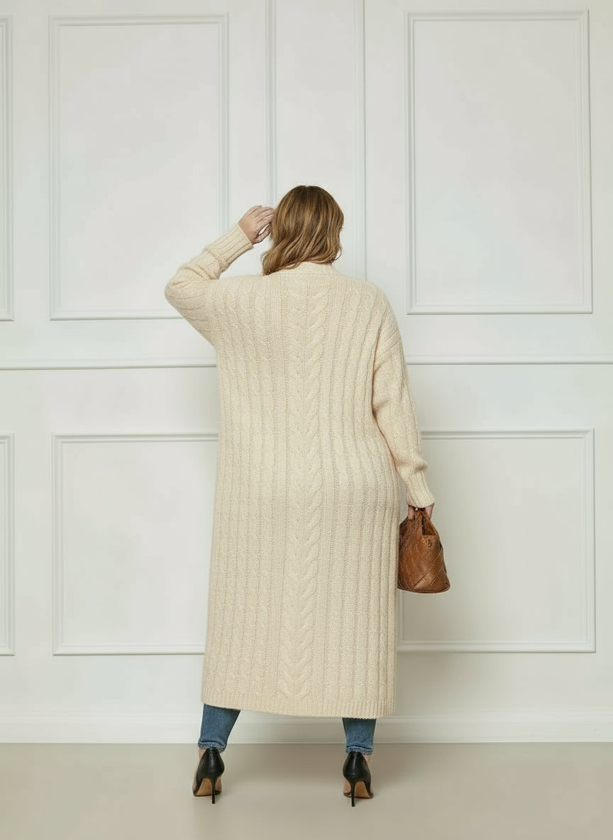 Cardigan long tricoté à poches femme grande taille