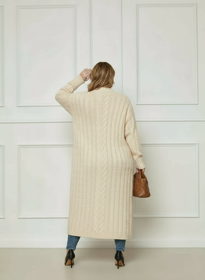 Cardigan long tricoté à poches femme grande taille